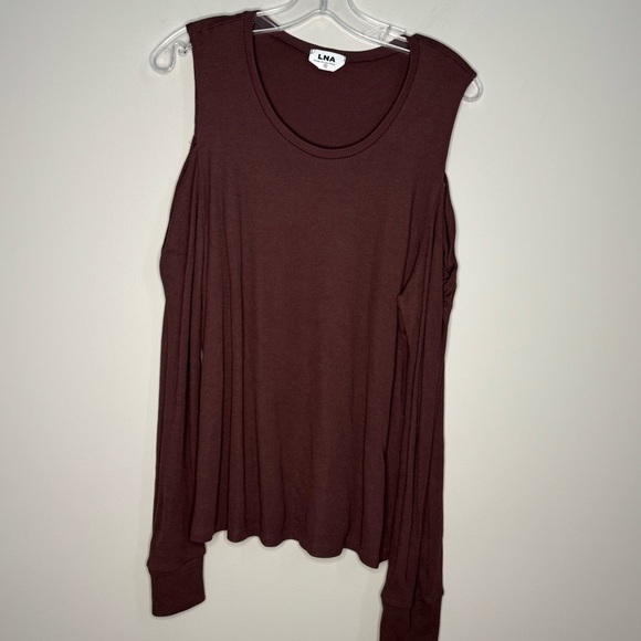Evereve LNA cold shoulder sweater - Picture 1 of 3